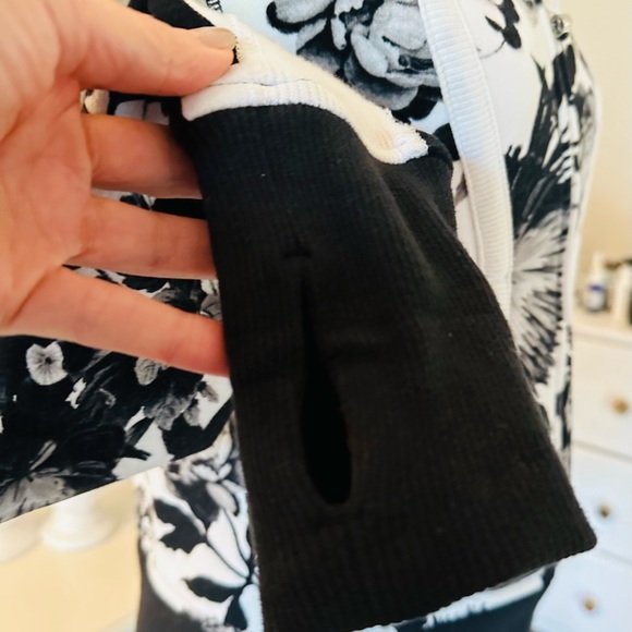 Lululemon Scuba Full Zip Hoodie Women - Picture 3 of 8